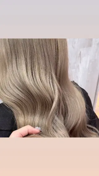 カラー 淡色┊︎ナチュラル 🧁奈那美🧁*.゜のヘアスタイル