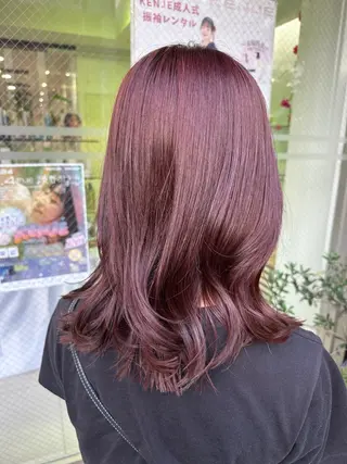 カラー 本日空きあり‼️ 艶々カラー🩷のヘアスタイル
