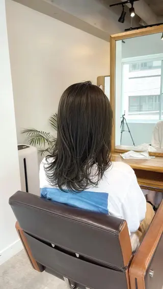ミディアム カラー navile原宿 yumaのヘアスタイル