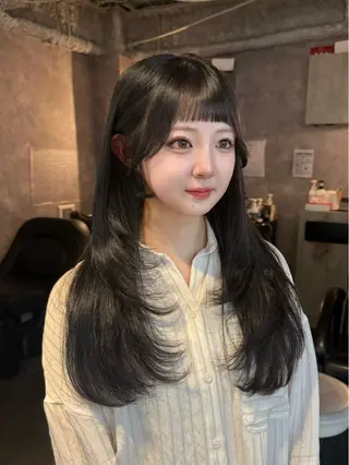 ロング カラー ヘアアレンジ 🌱巴結生🌿グレー ジュ☁️ミルクティーのヘアスタイル
