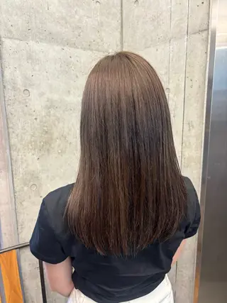 カラー 榎本 すみれのヘアスタイル