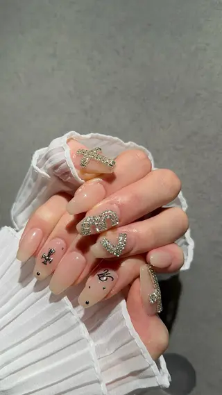 ネイル I-nailロング /ワンホン/キラキラのネイルデザイン