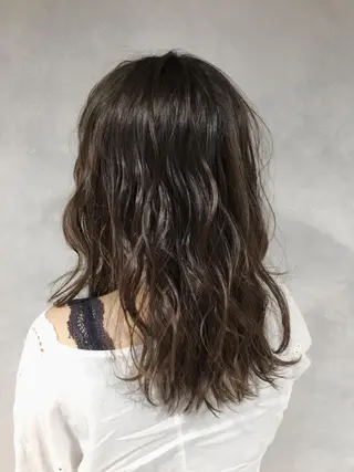 ミディアム カラー 岡邉 隆太のヘアスタイル