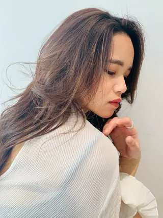 ロング Viot 銀座 樋口 桃佳のヘアスタイル