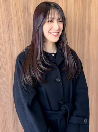 ロング カラー 山本 佳奈のヘアスタイル