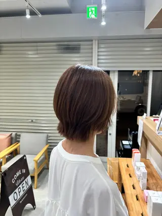 ショート カラー 橋本 ななみのヘアスタイル