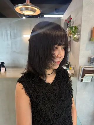 ミディアム パーマ qpulaあいみ 透明感カラーのヘアスタイル