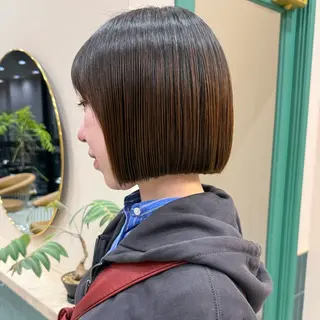 ショート 艶ブリーチカラー✨ ボブレイヤーSakiのヘアスタイル