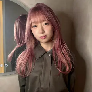 ロング カラー Hinako🦋 ブリーチカラーのヘアスタイル