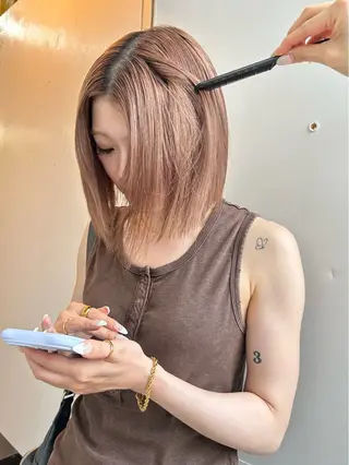 ショート カラー AKO .のヘアスタイル