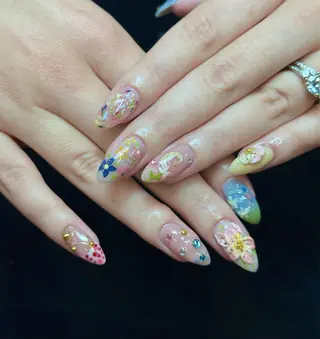ネイル Iconic Nailのネイルデザイン
