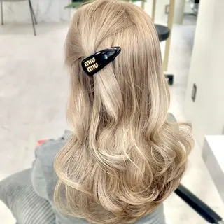 ロング 🎀明るめ￤艶モテ カラー🎀ayaneのヘアスタイル