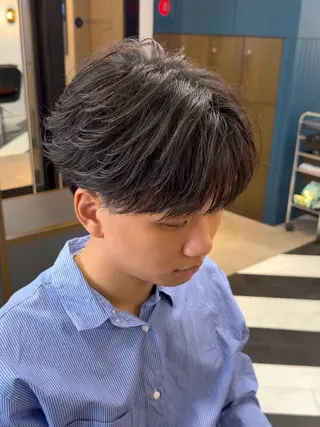 ショート カラー パーマ ヘアアレンジ メンズ 伊藤 陸のヘアスタイル