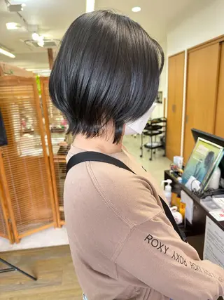 ショート カラー ブリーチカラー🫧 森　凪沙のヘアスタイル