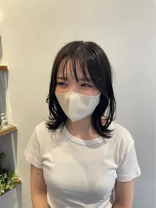 ミディアム カラー 山本 愛永のヘアスタイル