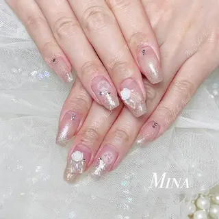 ネイル 🦋 Queenieのネイルデザイン