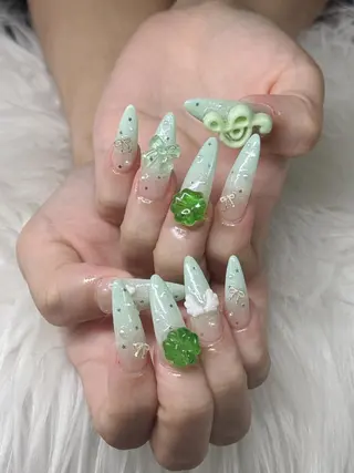 ネイル Lee Nailsのネイルデザイン