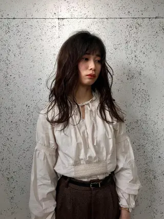 ロング KOOKI スティードトーキョーのヘアスタイル