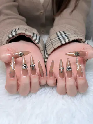 ネイル Julli NailStudioのネイルデザイン