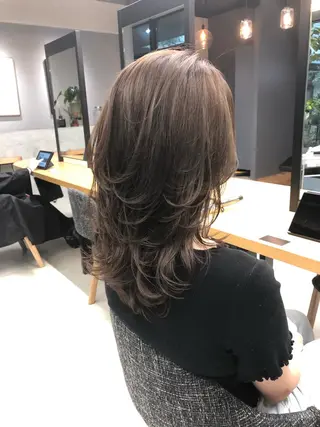 セミロング カラー クドウレイ fifth神南のヘアスタイル