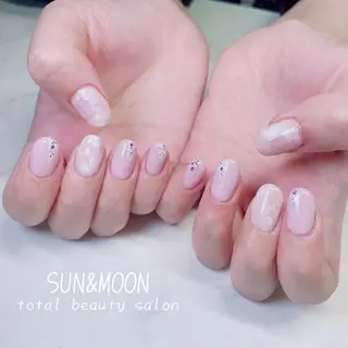 ネイル SUN&MOON REOのネイルデザイン