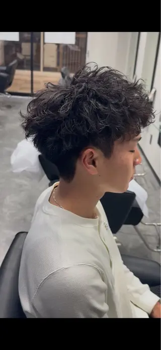 メンズ 本田 有里のヘアスタイル