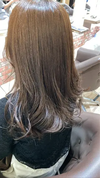 ロング カラー 佐藤 睦月のヘアスタイル