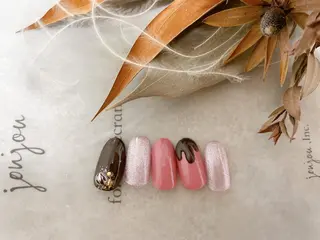 ネイル mogunail &blowのネイルデザイン