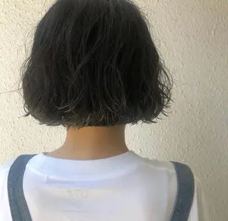 ショート カラー パーマ カナザワ アリッサのヘアスタイル