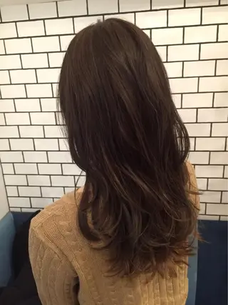 セミロング カラー ハイトーンブリーチ 土坂 由志【京都】のヘアスタイル
