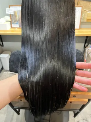 ロング カラー パーマ ヘアアレンジ メンズ キッズ ネイル マツエク・マツパ アイブロウ 久木原 ゆりのヘアスタイル