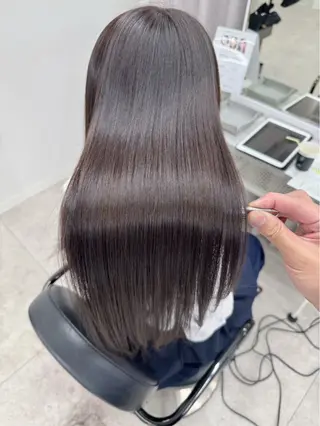 ロング カラー NAO 🫧ツヤ感ワンカラーのヘアスタイル