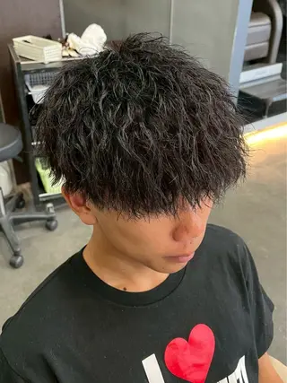 パーマ メンズ 玉置 晴太郎のヘアスタイル
