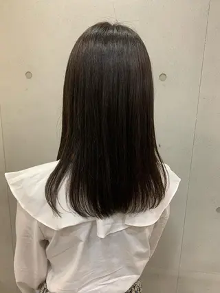 ミディアム おせ ちさとのヘアスタイル