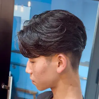 ショート パーマ メンズ シャドウパーマ 小形のヘアスタイル
