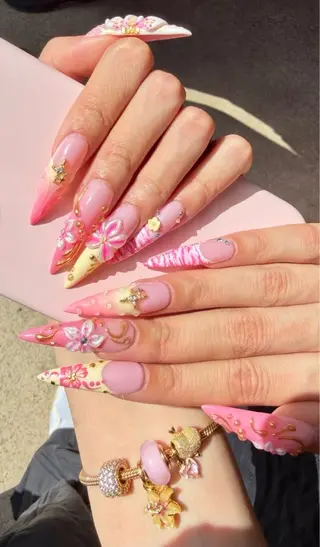 ネイル Umee Nailのネイルデザイン