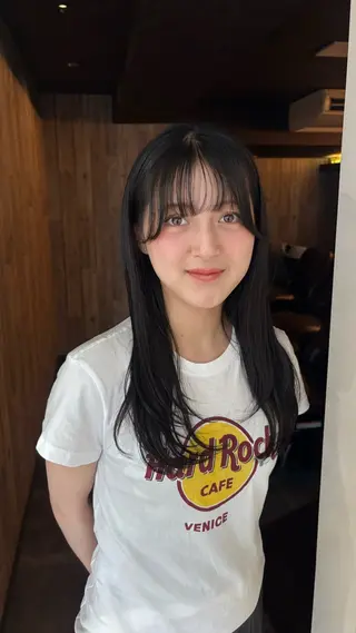 ロング 濱田 真尋のヘアスタイル