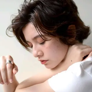 ショート カラー RIKA韓国ヘア/く びれヘア/上品カラーのヘアスタイル