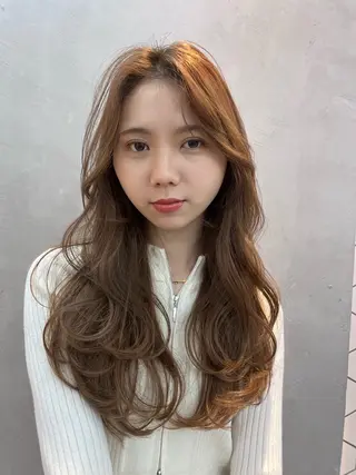 ロング カラー Viot 銀座 樋口 桃佳のヘアスタイル