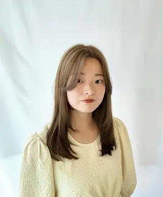 セミロング カラー 中村 透和のヘアスタイル