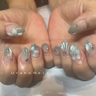 ネイル UrakoNail 《nail》のネイルデザイン