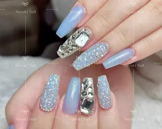 ネイル 🦋 Queenieのネイルデザイン