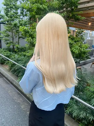 ロング カラー ヘアアレンジ Flamme Annaのヘアスタイル