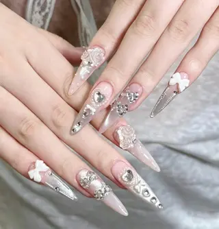ネイル Ami Meliaのネイルデザイン