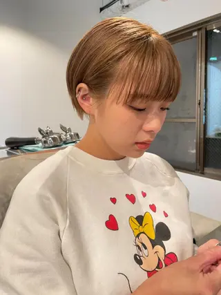 ショート カラー ヘアアレンジ REONA🪽✨薬院 レイヤーカット🫧のヘアスタイル