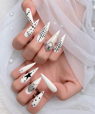 ネイル Julie Nail Rinのネイルデザイン