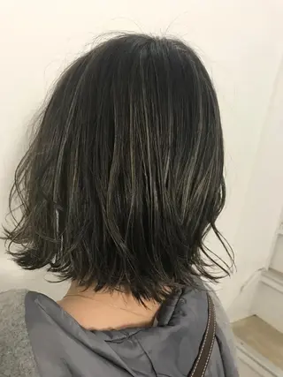 ショート カラー レイヤーカット 西村あきやのヘアスタイル