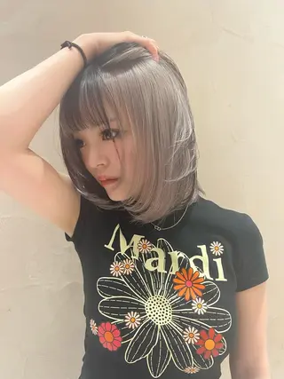 ミディアム レイヤー似合わせ 透明感カラーりきやのヘアスタイル