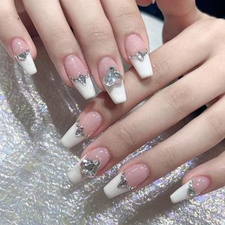 ネイル Queens テイのネイルデザイン