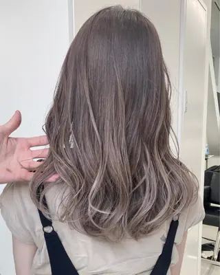 セミロング カラー パーマ ヘアアレンジ 【公式】amble luxe池袋東口🩷のヘアスタイル